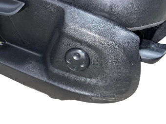 S-Line sedačky černá kůže Audi Q5 8R S-Line r.v. 2010 - 5