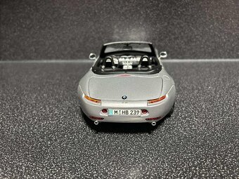 BMW Z8 1:18 - 5