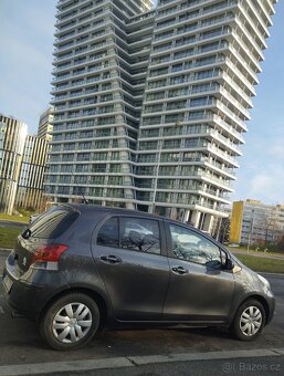Toyota Yaris 1.0 - moc hezká - 5