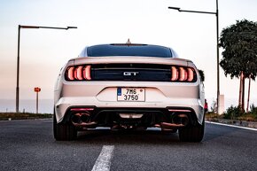 Ford Mustang GT 5,0L V8 - 5