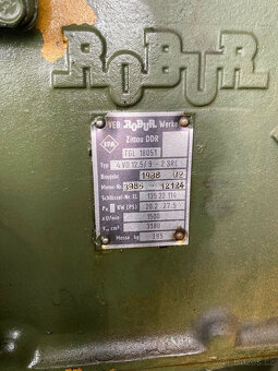 Mobilní generátor 17KW (20KVA) 1585 provozních hodin. Hodiny - 5