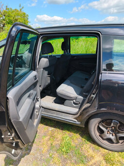 Opel Zafira 1.9 CDTI 74Kw ND - jako celek - 5
