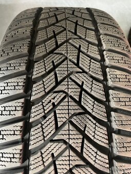Original zimni Volvo V60 S60 r18 Dunlop 235/45/18 99% dot23 - 5