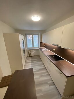 Pronájem moderního bytu 2+1 o výměře 57 m2 - 5
