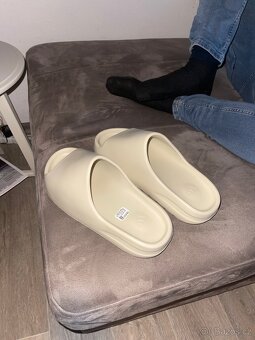 Adidas yeezy slides, vel 46 - 5