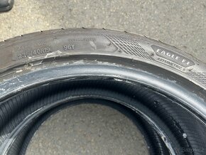 Letní pneu Goodyear 235/40 R19 - 5