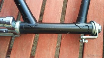 Kvalitní XL ocelový rám Cro-Mo 63 cm, hliníkové kliky - 5