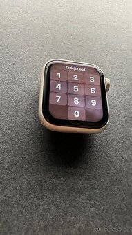 Apple watch se 2nd generace 40mm top stav Michael Kors - 5