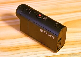 Akční kamera SONY HDR-AS50, podvodní pouzdro, karta - 5
