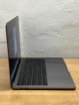 MacBook Pro 13” 2017/16GB RAM/intel i5/512GB SSD/ Záruka - 5