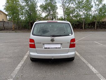 VW Touran 1.9 TDI 77kw 7 místní - 5