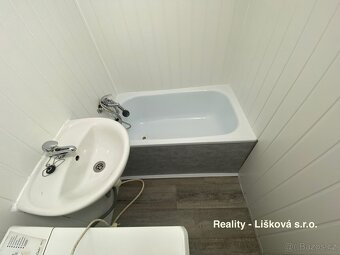 Prodej nově revitalizovaného bytu 1+kk v ul. Žežická v Ústí - 5