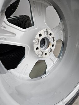 Orig. Audi 5x112 _ Zimní 245/45/19 - Top - 5