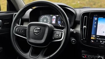VOLVO XC40, 2.0 D4 (nafta) 4X4 model 2020 - 5