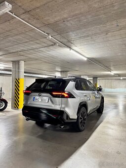 Toyota Rav4, 2,5 Hybrid Selection 4x4 2022 - 5