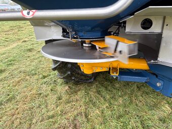 Rozmetadlo průmyslových hnojiv bogballe - 5