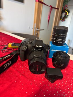 Canon EOS 2000D + 2 objektivy + blesk + brašna - 5