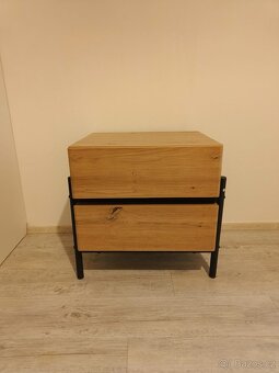 Noční stolek Jasmína Möbelix v záruce, Top stav - 5