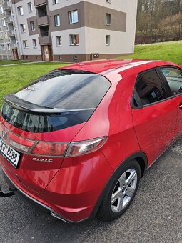 Honda Civic 8 - po velkém servise, nová STK, tažné zařízení - 5