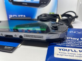 PS Vita Wi-Fi (PCH-1003) OLED - 5
