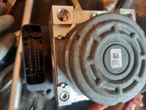 ABS peugeot 301 ATE orig.9804162080 - 5