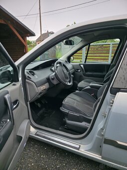 Renault Megane Scenic 1.6 r.2004 - 5