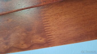 Postel, vnitřní rozměr 180x200 cm dřevo + kov - 5