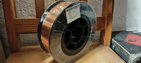 Prodám levně svařovací poměděný drát Co2 na cívkách 5 a 15kg - 5