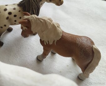 9. Poníci a falabella zn. Schleich - 5