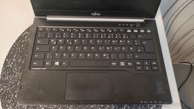 FUJITSU Lifebook U722 - 5