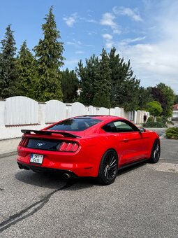 Ford Mustang - 5