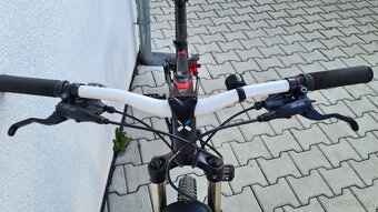 Rockrider B-Twin 540, hydraul. brzdy, Shimano Altus, Rám L - 5