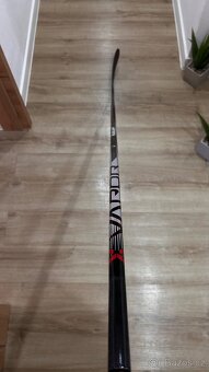 ✅ ĽAVÁ - BAUER VAPOR LEAGUE - P92 - 174 CM - 87 FLEX ✅ - 5