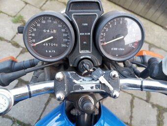 Suzuki GS 500E - 5