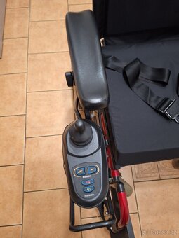 El.invalidní vozík. - 5