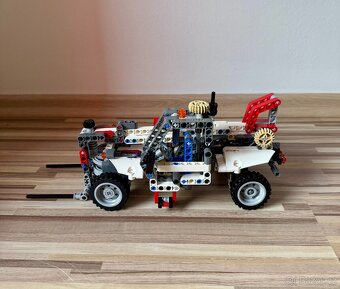 Lego Technic 8071 Zdvihací plošina - 5