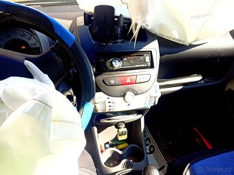 Toyota Aygo 1.0i 50 kW rv 2010 - 5