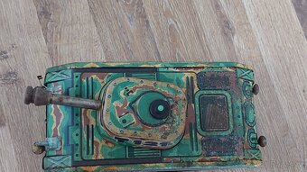 Retro tank - 5