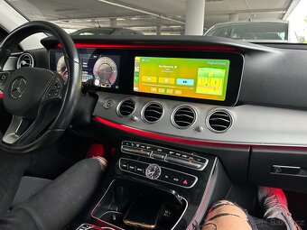 Mercedes Benz E - 5