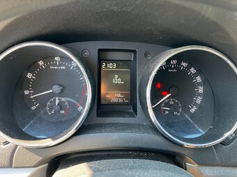 Škoda Yeti 1,2 Tsi 14 klima 8pneu pěkná 1.majitel - 5
