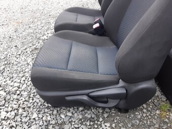 Toyota Auris sedačky - 5