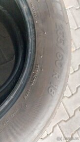 Prodám 2 x pneu Michelin 235/60/18 - 5