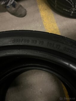 Letní pneu 235/35 R19 a 255/30 R19 - 5