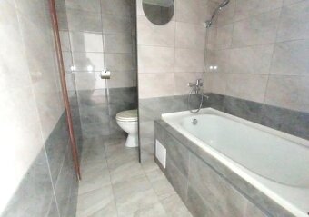 Pronájem bytu 1+kk v centru Mostu, po renovaci s výhledem - 5