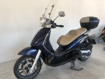 Piaggio Beverly 400 - 5