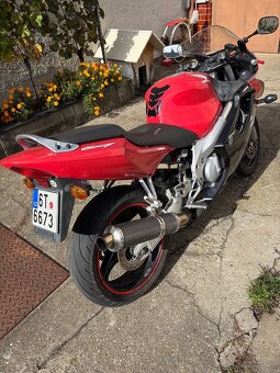 Honda CBR600F - 5