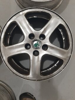 Prodám alu kola Škoda Octavia I. 195/65/R15 - 5
