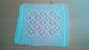 Retro (50. léta): háčkované dečky, rukavičky, kapesníček - 5