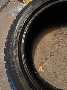 235/50R19 - 5