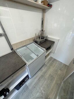 Pojízdný stánek (food truck, stánek se zmrzlinou) - 5